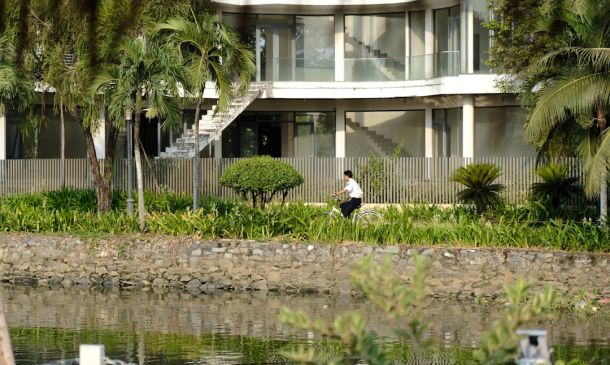 Winning Boca Bash 2025: Your Ultimate Lake Boca Guide 4 Unmissable Kelce's Top Boca Raton Rental: 7 Luxury Features