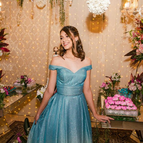 Home 19 12th grade debutantes of frances j bright woman s club named for delra Home