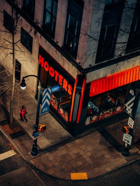 Hooters Chef Charged With DUI After Crash In Boca Raton