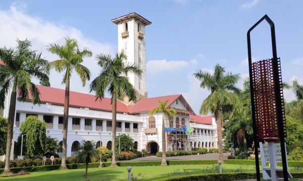 Boca Raton FAU Professor on Leave Again