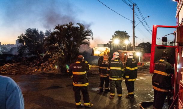 Boca Raton Plane Crash: Pilot Survives Fiery Wreckage