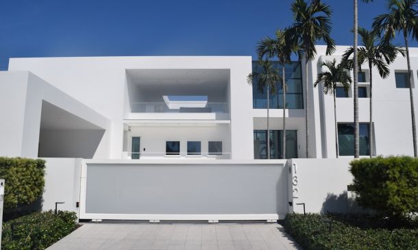 Kelce's Boca Raton Mystery: Where's Taylor?