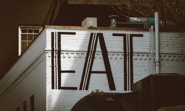 EAT AND RUN! Cops Seek These People Who Ditched Their Bill