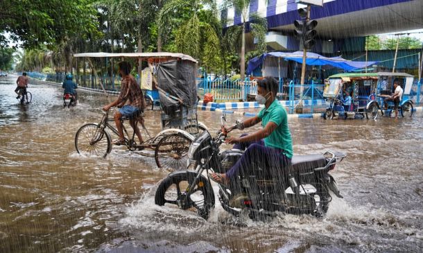 FLOODING: Boca Raton, Delray Beach Area Roads Are Flooded, Stay Home