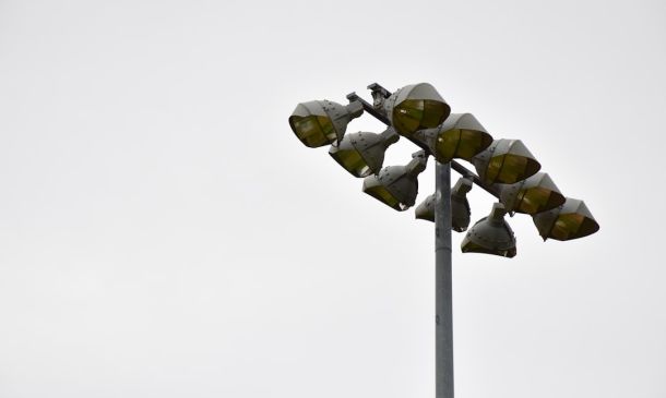 Owls Rout Rattlers in Week 2 Domination