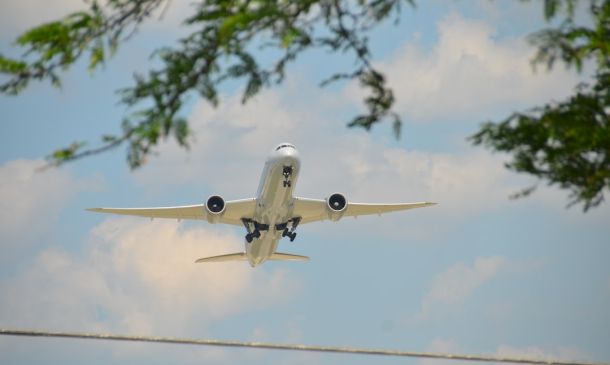 Jet Overshoots Runway: Boca Raton Airport Incident