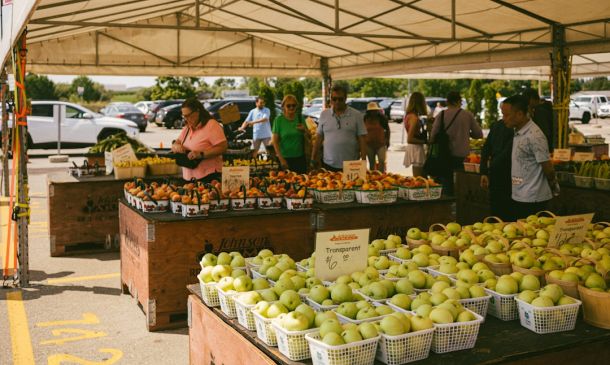 Boca's New Grocery: A Grand Opening Success