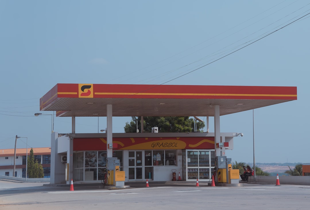 Boca Raton Gas Prices Plunge: What's Behind the Drop?