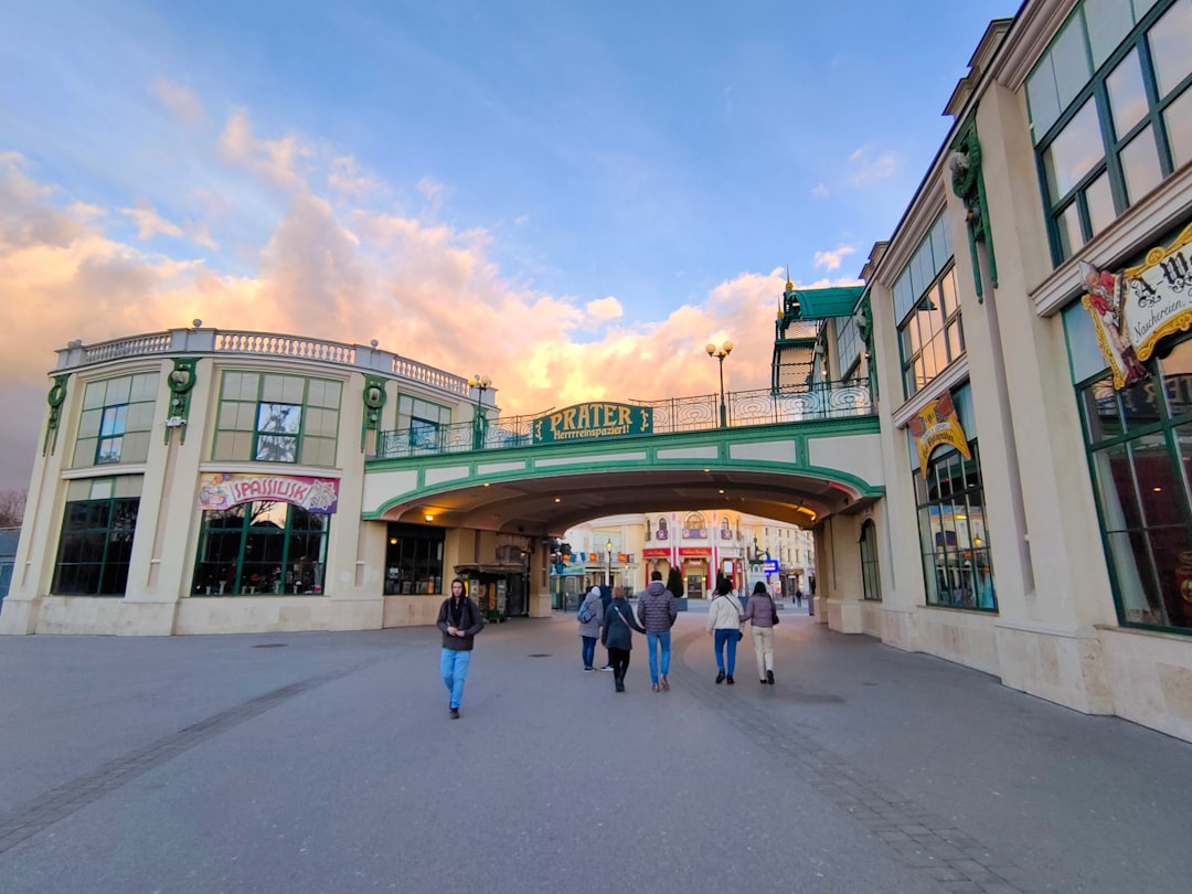 Boca Raton's New Grocery: A Fresh & Modern Market