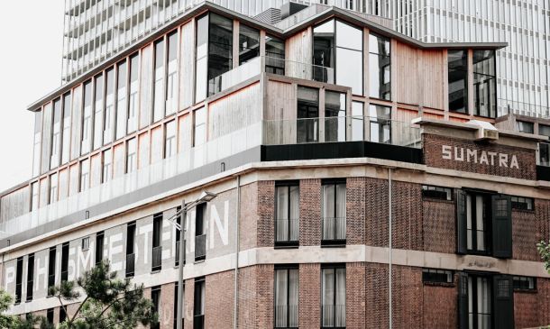 Elderly Mom Threatens Son With Knife Over Gas At Costco 4 Roommate Arrested In Early Morning North Broward Fatal Attack