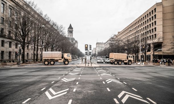 FBI SHUTS SOUTHERN BOULEVARD NEAR AIR FORCE ONE HANGAR