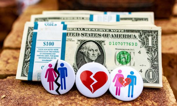 CONTROVERSY IN THE OAKS: IS HOMEOWNER PROFITING FROM HOA SPEEDING CAMERAS?