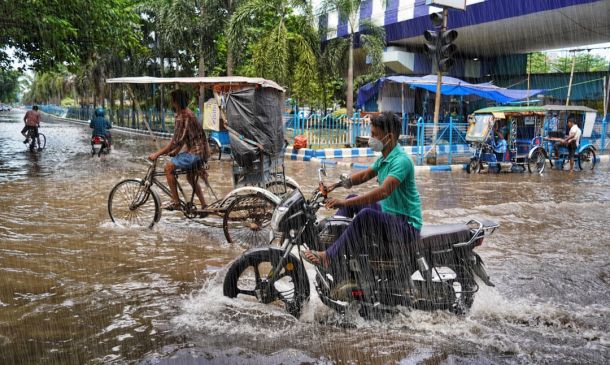 FLOODING: Boca Raton, Delray Beach Area Roads Are Flooded, Stay Home