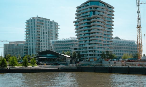 Kelce's Boca Raton Rental: Taylor Swift Connection?