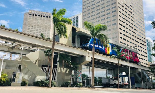 Self-Driving Shuttles Arrive in Boca Raton