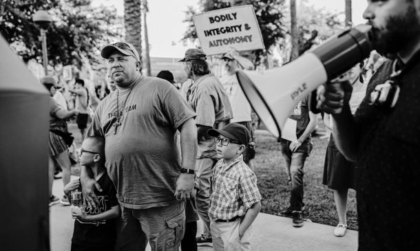 Boca Raton Vigil Draws Hundreds