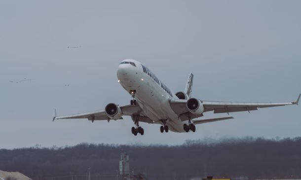 Jet's Close Call: Boca Raton Airport Near Miss