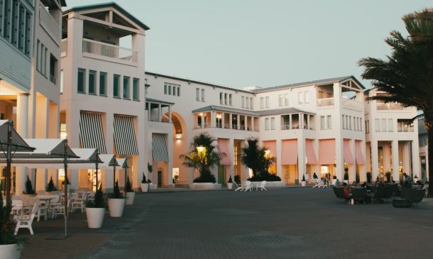 Boca Raton Food & Craft Fest: Sun, Fun & Flavors 5 Boca Raton Retail Center Sells for $X Million