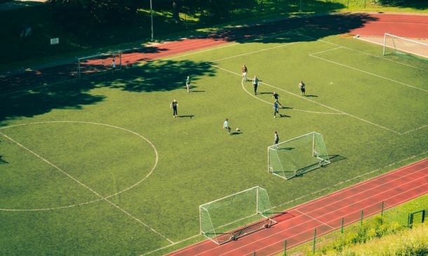 Football Showdown: NJ Giants vs. Florida's Finest