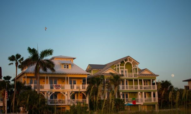 Kelce's Boca Raton Hideaway: Swift Speculation?