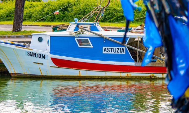 Boca Raton Fishing Boat Fire: Crew Rescued