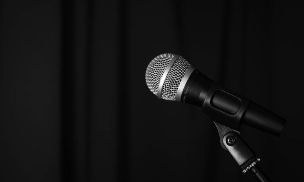 Boca's Monday Night Karaoke: Fun & Competition