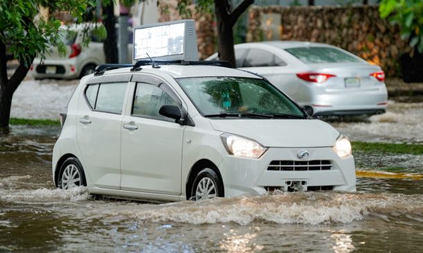 Boca Raton: Heavy Rain & Flash Flood Warning