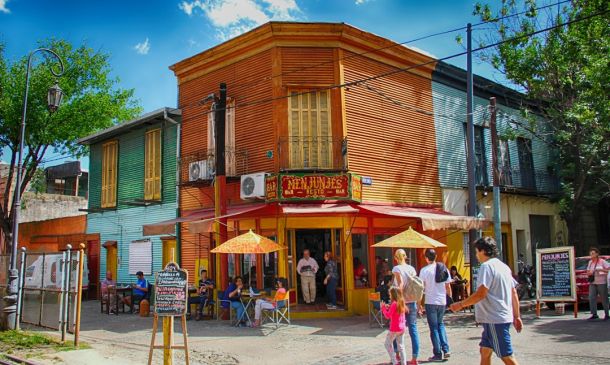 Boca Raton Man Charged With Having Drugs, Cash, Gun at Shopping Center